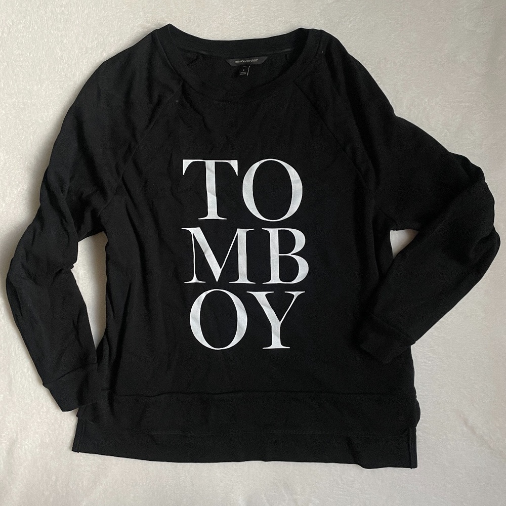 Banana Republic Black Crewneck Color: Black. Size: Small.
